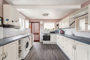 Kitchen/Diner- click for photo gallery